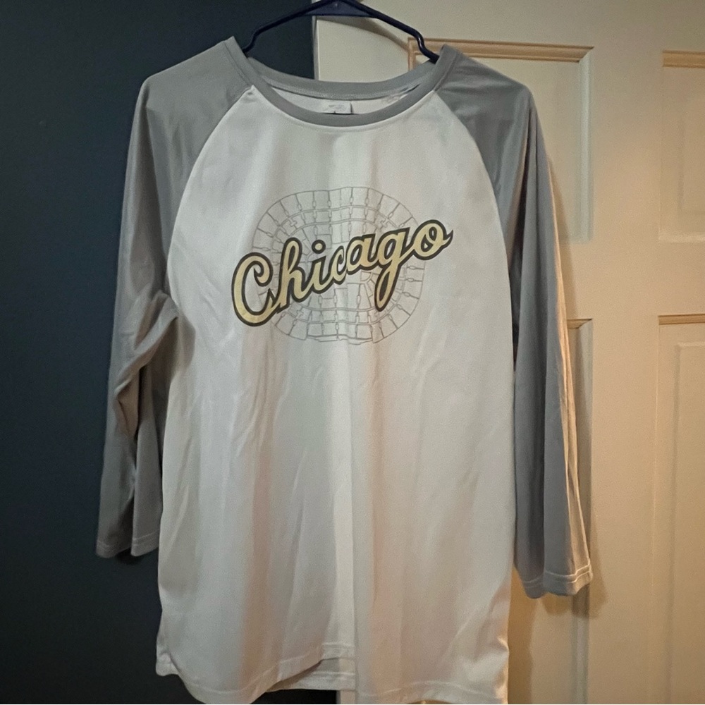 Sky High Chicago White Sox Raglan Shirt with Gray 3/4 Length Sleeves Unisex L